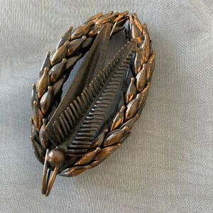 😍2/$20 Vintage Leaf Bronze Tone Pendant Or Brooch 2.75”